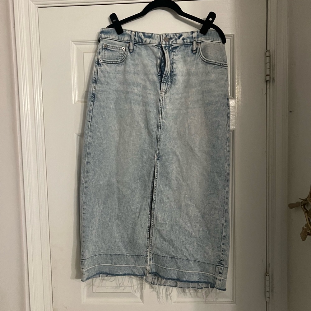 The GAP! Women's Light Blue Denim Skirt